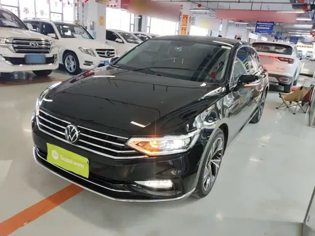 Фотография автомобиля — Volkswagen Magotan