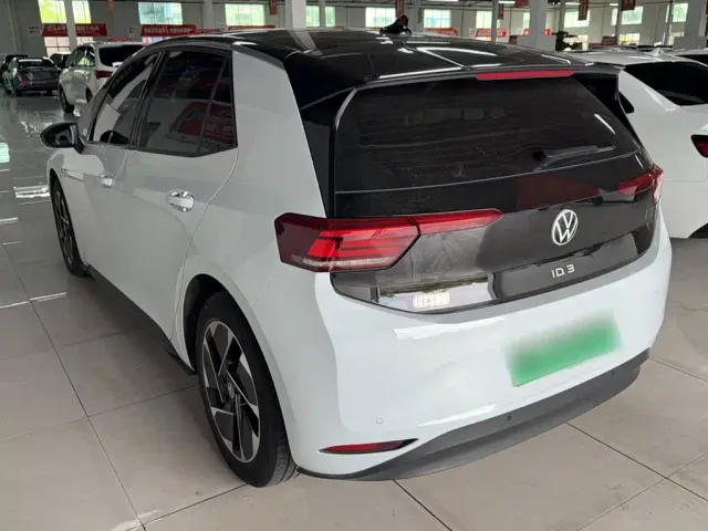 Volkswagen ID.3 — Фото автомобиля 13