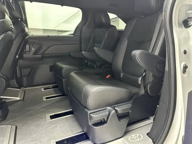 Toyota Granvia — Фото автомобиля 9