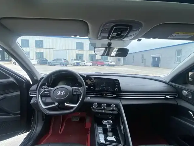 Hyundai Elantra — Фото автомобиля 6