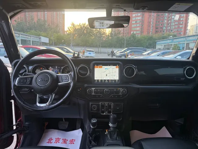 Jeep Wrangler — Фото автомобиля 6