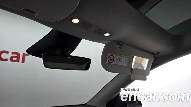Tesla Model Y — Фото автомобиля 19