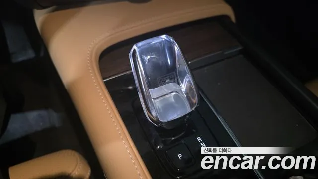 Volvo S90 — Фото автомобиля 9