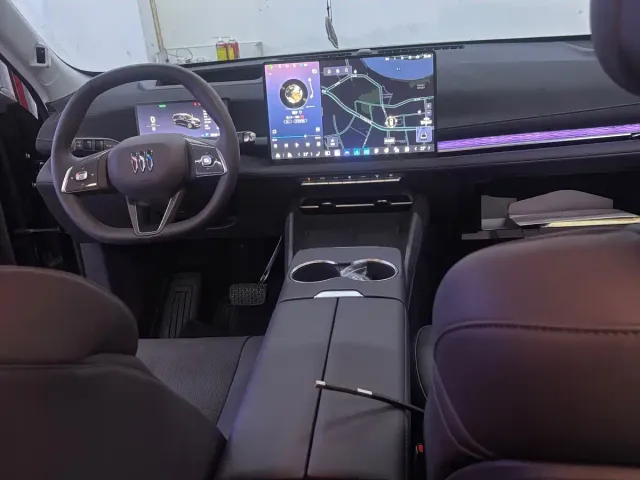 Buick Zhijing E7 — Фото автомобиля 5