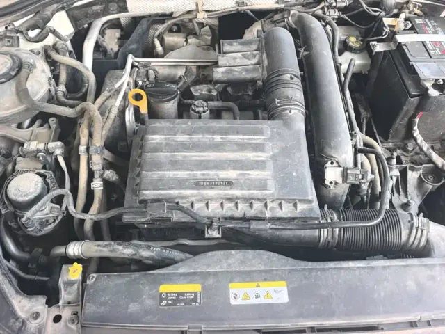Volkswagen Sagitar — Фото автомобиля 10