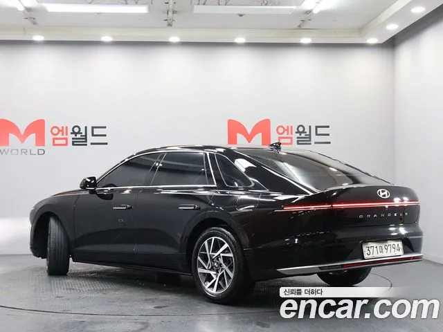 Hyundai Grandeur Grandeur (GN7) 2.5 Бензин 2WD — Фото автомобиля 4