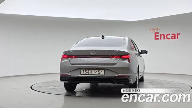 Hyundai AVANTE Avante (CN7) — Фото автомобиля 4