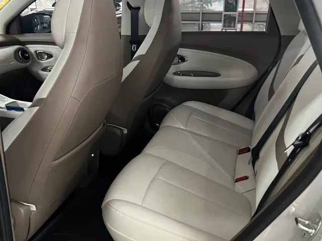 Wuling Binguo Pro — Фото автомобиля 6