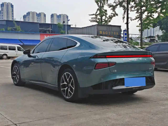 Xpeng P7 — Фото автомобиля 7