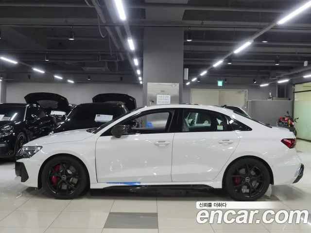 Audi RS3 — Фото автомобиля 2