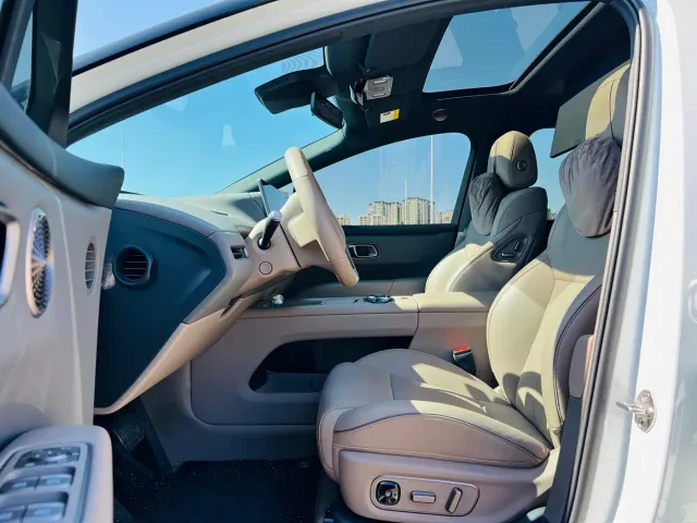 Li Auto i6 — Фото автомобиля 4