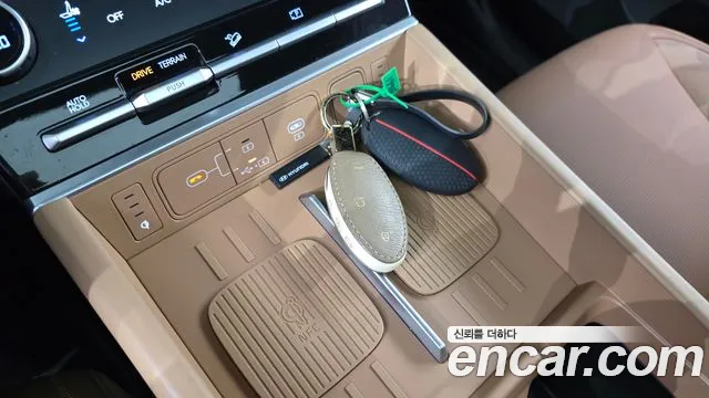 Hyundai Santa Fe MX5 — Фото автомобиля 22