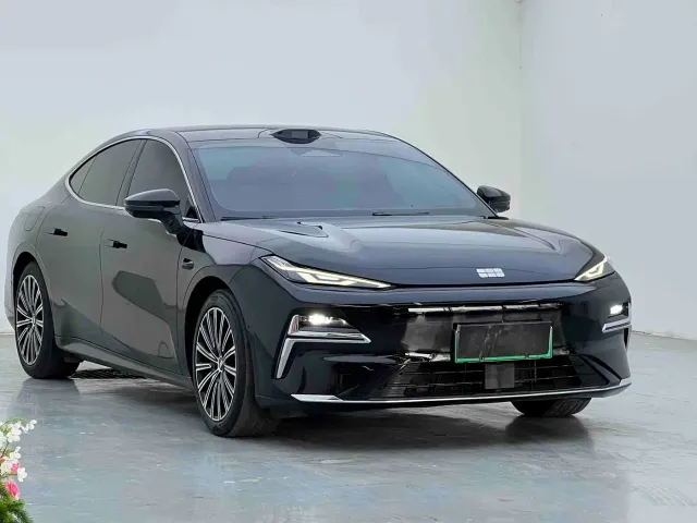 Geely Galaxy Xingyao 8 — Фото автомобиля 3
