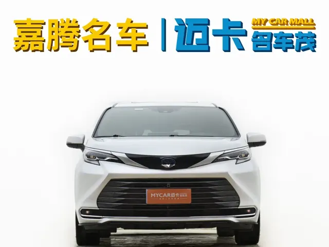 Toyota Sienna — Фото автомобиля 2