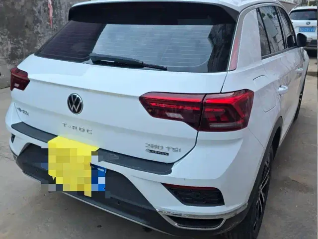 Volkswagen T-Roc — Фото автомобиля 3