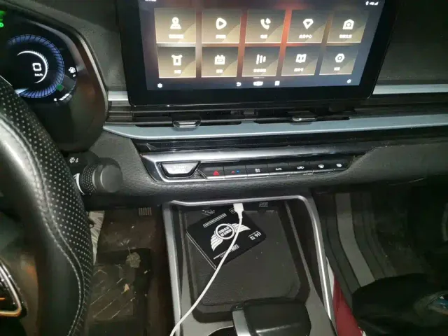 Geely Emgrand — Фото автомобиля 9