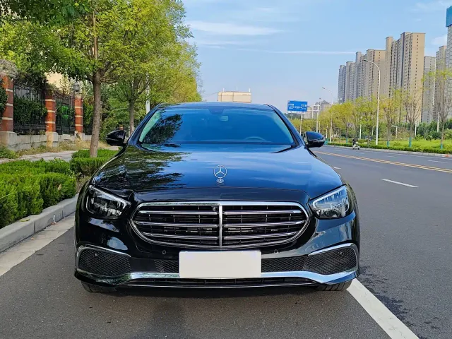 Mercedes-Benz E-Class — Фото автомобиля 16