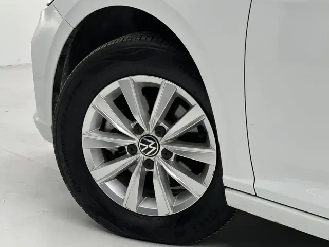 Volkswagen Lavida — Фото автомобиля 13