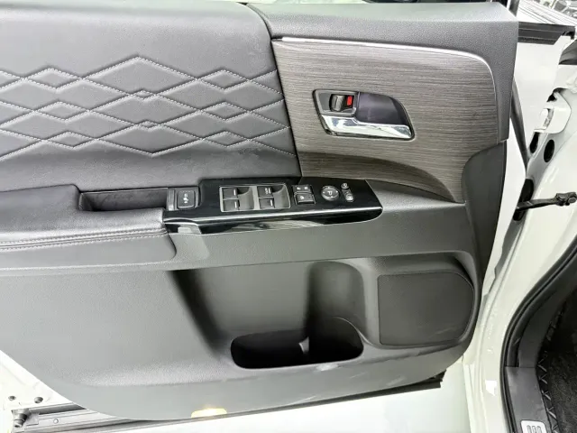 Honda Elysion — Фото автомобиля 13