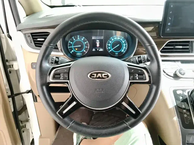 JAC Refine L6 MAX — Фото автомобиля 10