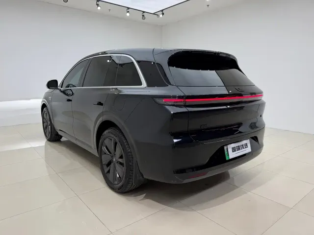 Li Auto L6 — Фото автомобиля 6