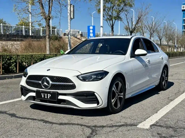 Фотография автомобиля — Mercedes-Benz C-Class