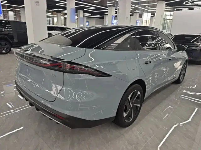 Geely Galaxy L6 — Фото автомобиля 6