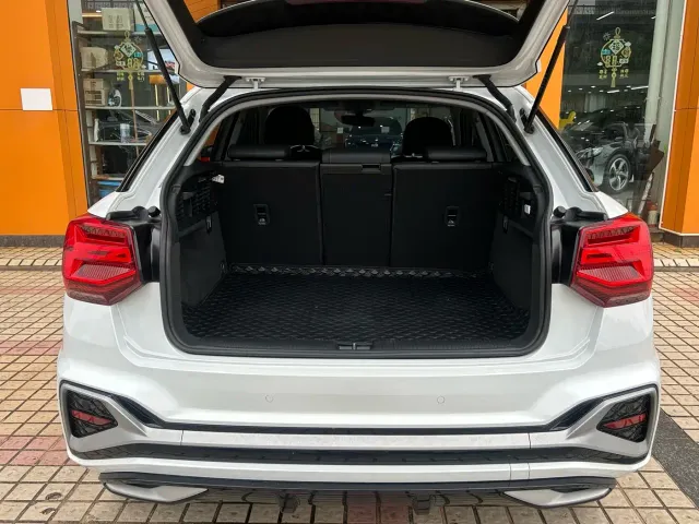 Audi Q2L — Фото автомобиля 26