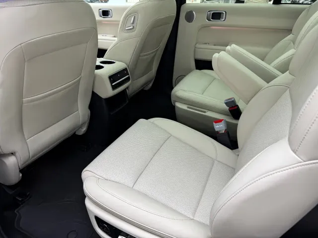 Li Auto Li L8 2023 Pro — Фото автомобиля 6