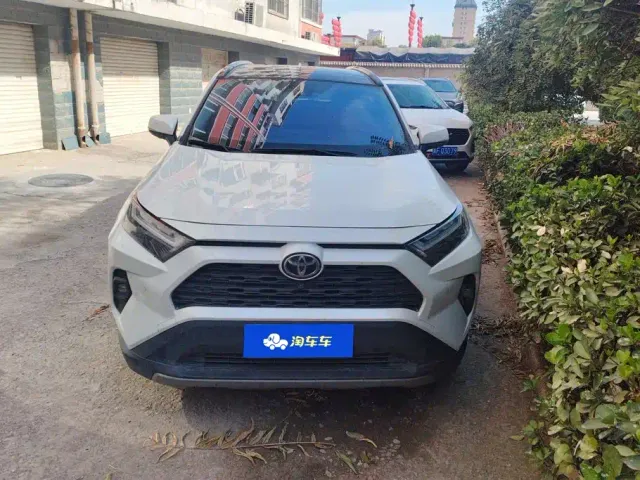 Toyota RAV4 — Фото автомобиля 2