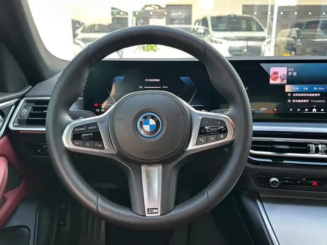 BMW i4 — Фото автомобиля 8