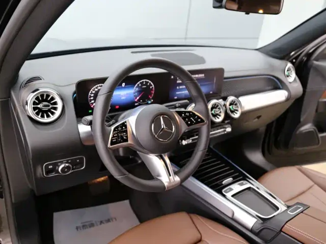 Mercedes-Benz Mercedes-Benz GLB 2025 GLB 220 Dynamic — Фото автомобиля 12
