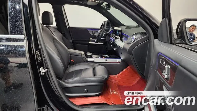 Mercedes-Benz EQB — Фото автомобиля 11