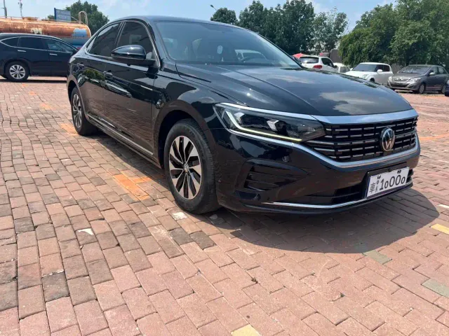 Volkswagen Passat — Фото автомобиля 3
