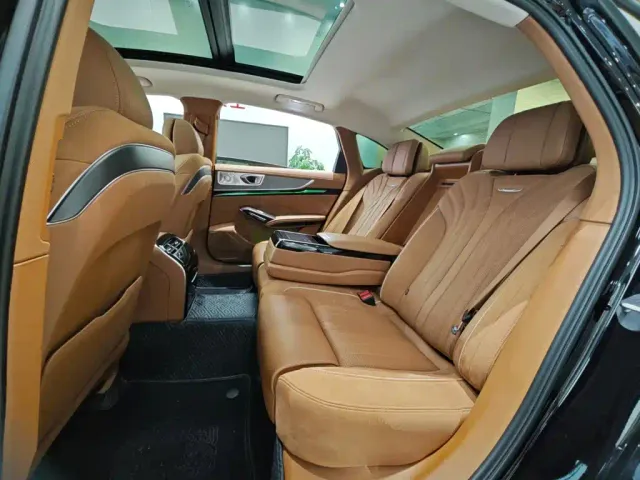 Hongqi H9 — Фото автомобиля 6