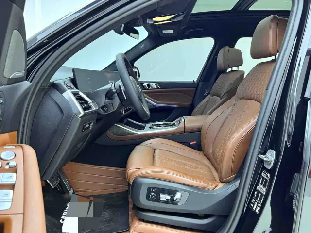 BMW X7 — Фото автомобиля 10
