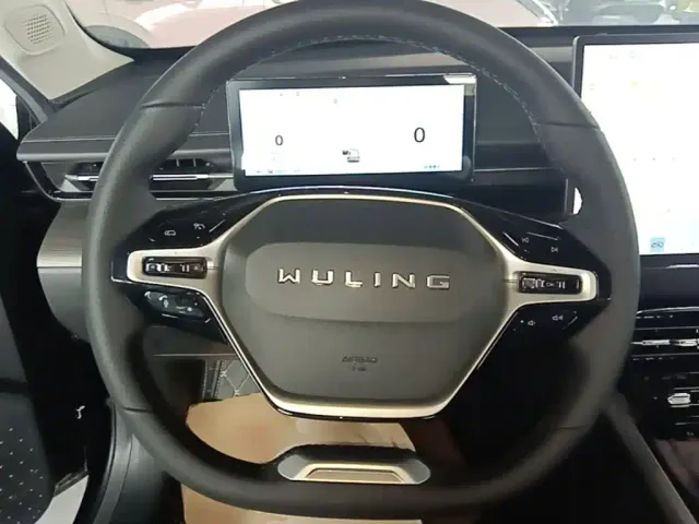 Wuling Starlight — Фото автомобиля 10