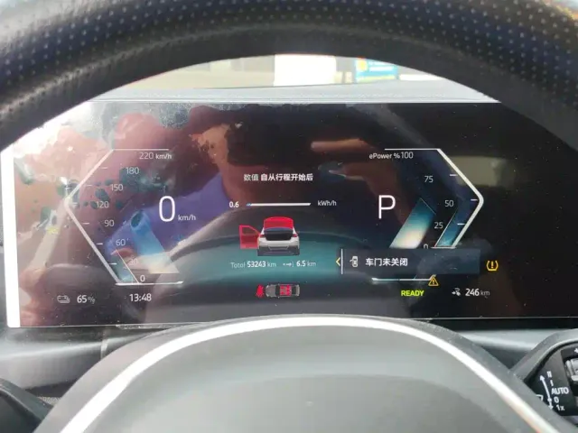 BMW i3 — Фото автомобиля 14