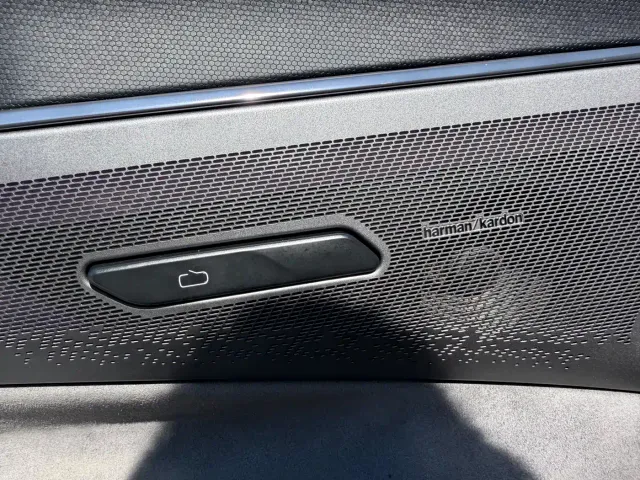Lynk & Co 08 EM-P — Фото автомобиля 21