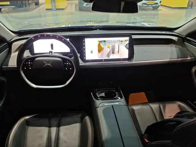 Xpeng P7 — Фото автомобиля 9