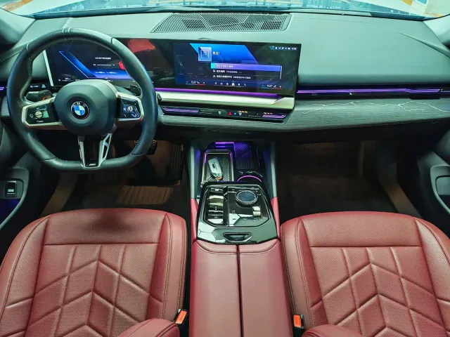 BMW 5 Series — Фото автомобиля 5