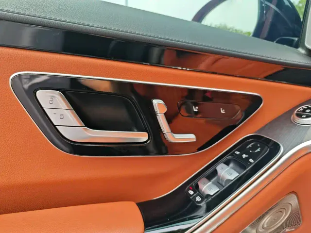 Mercedes-Benz S-Class — Фото автомобиля 21