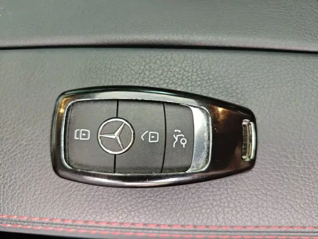 Mercedes-Benz C-Class — Фото автомобиля 8