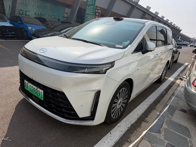 Фотография автомобиля — GAC Trumpchi E8