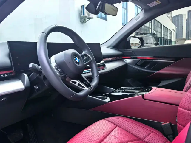 BMW 5 Series — Фото автомобиля 6