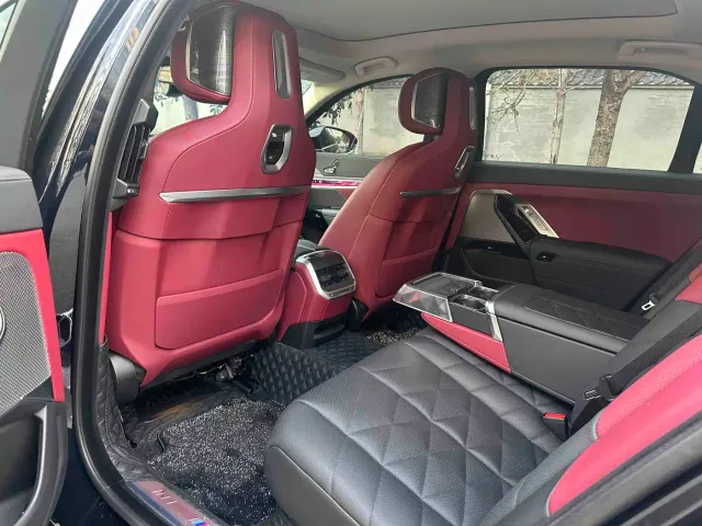 BMW 7 Series — Фото автомобиля 4