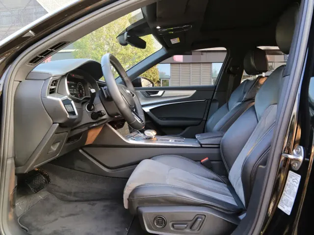 Audi A6L — Фото автомобиля 15