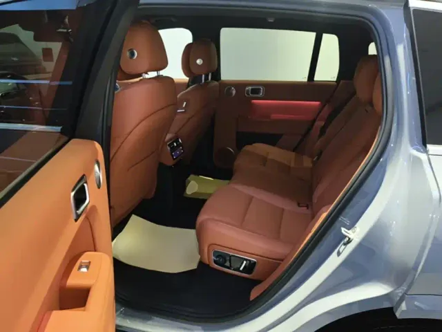 Li Auto L7 — Фото автомобиля 16