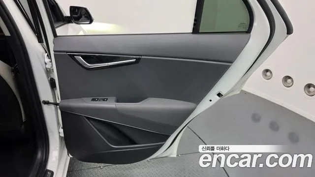 Kia Niro The All New Niro Signature — Фото автомобиля 24