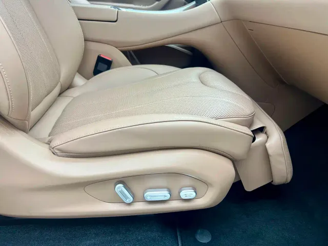 Leapmotor C11 — Фото автомобиля 14